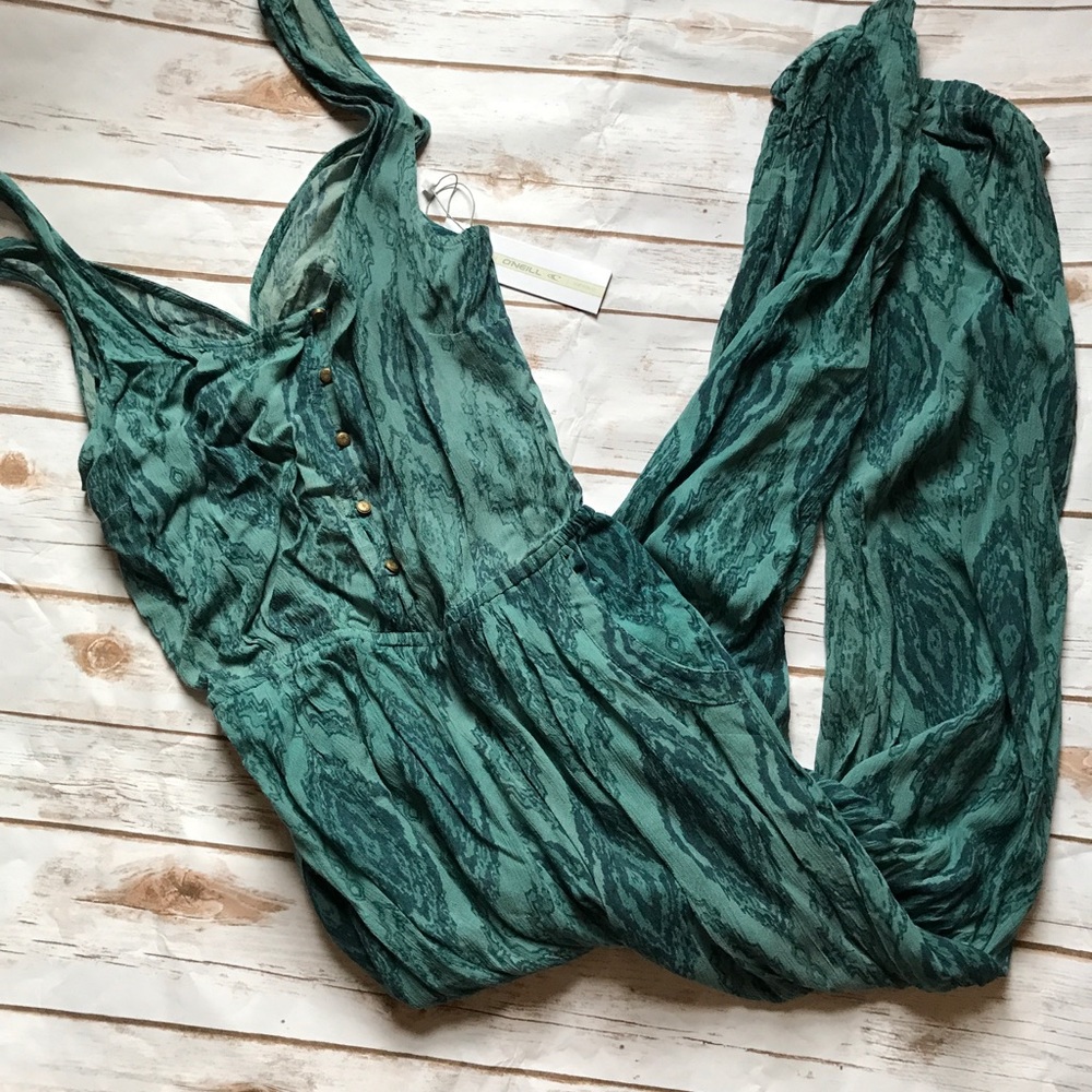 NWT O'Neill full romper L